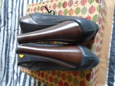 Salonke: Salonke, 39 — 6