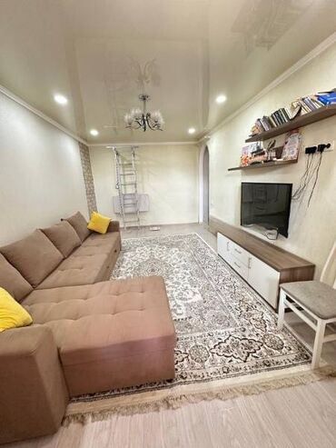 Продается 2 ком.кв. Район: 5 мкр Этаж: 4 из 4 Площадь: 43 м2