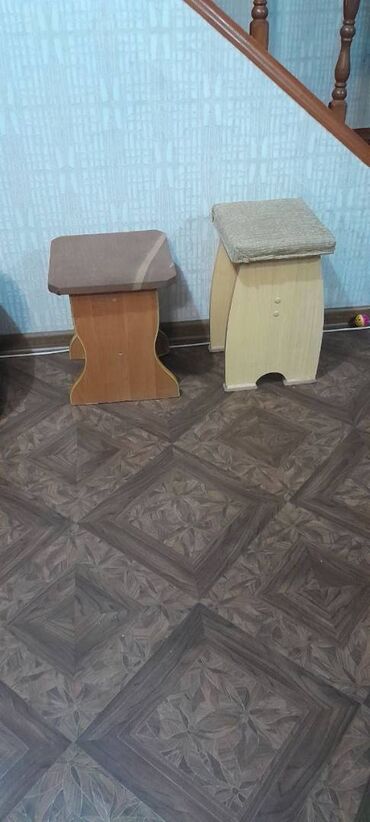 столик для кормления из дерево: Табуретка, Колдонулган, ЛДСП, Бүктөө эмес