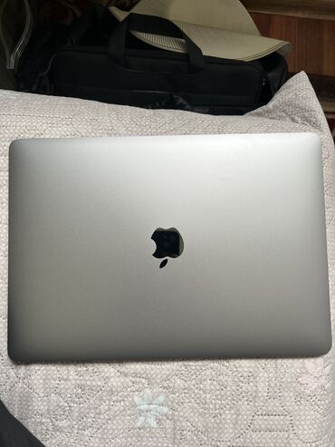 m1 м1: Ноутбук, Apple, 8 ГБ ОЭТ, Apple M1, Колдонулган, Жумуш, окуу үчүн