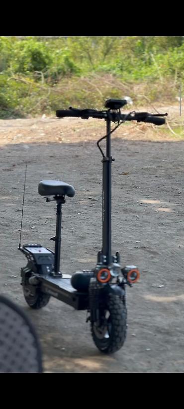 dekor güldan: Güclü off-road elektrik skuteri - Rəng: qara, alüminium gövdə - Ön və — 2