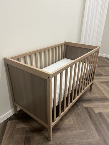 кровать икеа: Детская кроватка IKEA SUNDVIK - Материал: массив/шпон дерева и МДФ