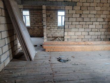 Həyət evləri və villaların satışı: Təklif: kənd mühitində yerləşən birmərtəbəli fərdi yaşayış evi — 10