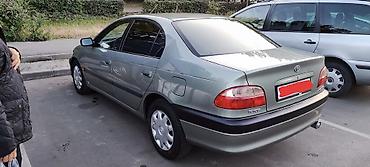 Унаа: Toyota Avensis: 2002 г., 1.8 л, Кол менен иштөөчү, Бензин, Лифтбек — 2