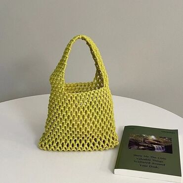прозрачная сумка: Легкая плетеная сумочка в сетку