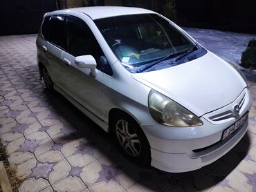 Honda: Honda Fit: 2006 г., 1.5 л, Вариатор, Бензин, Хэтчбэк