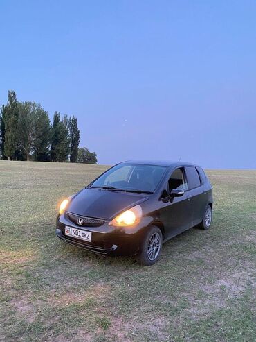 Honda: Honda Fit: 2005 г., 1.3 л, Вариатор, Бензин