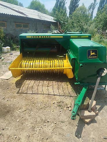 bwb e34: Пресс-подборщик John Deere 332 - Тип: прицепной тюковый — 1