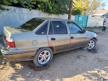купить нива ск 5: Daewoo Nexia: 2000 г., Седан