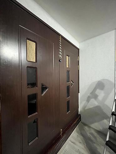 Digər mebel: Plasmas qapi 80 manat
Taxta qapilar biri 70 manat — 3