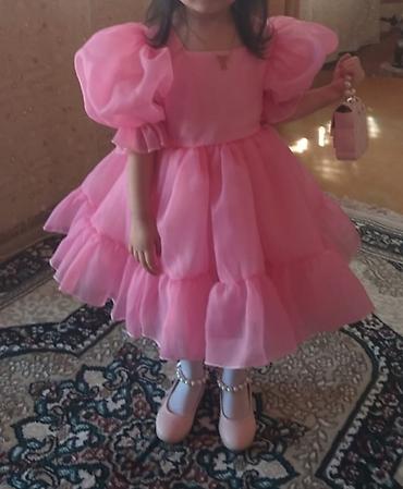 Uşaq dünyası: Uşaq üçün zərif bayram donu - Rəng: parlaq çəhrayı - Model: çoxqatlı — 2