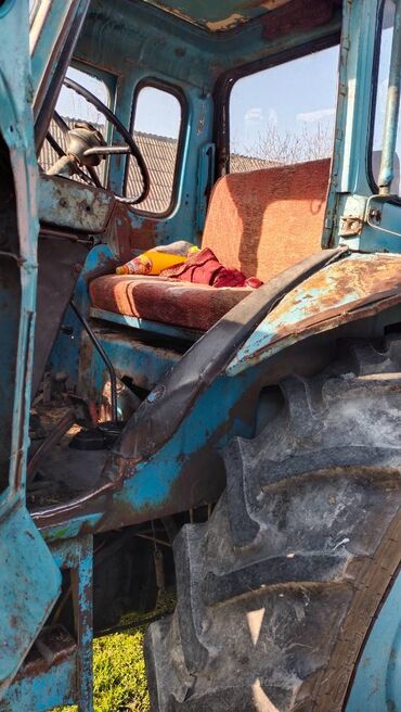 Traktorlar: Taraktor saz vəziyətdədir hecbir prablemi yoxdur 4 təzə təkər çapigi — 7