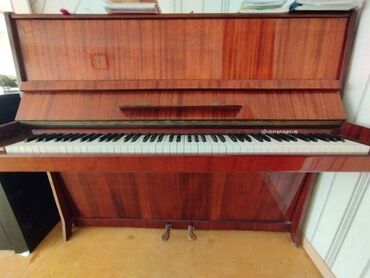 rostov don piano: Piano, Akustik, İşlənmiş