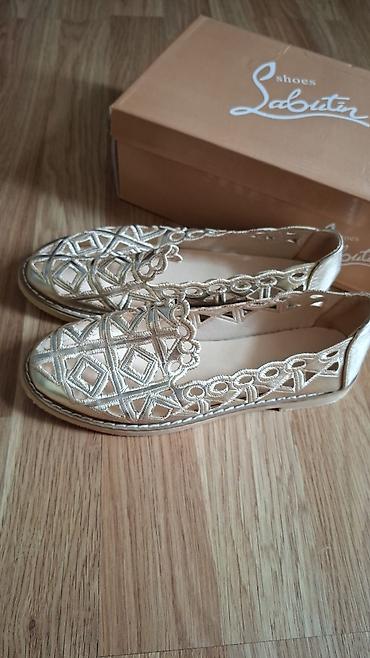 makasin ayaqqabi: Qızılı rəngli qadın loaferləri - Model: AILLY brend yazısı ilə içlik — 1