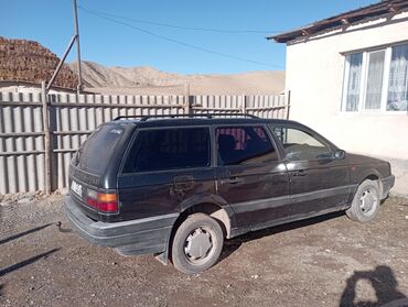 Volkswagen: Volkswagen Passat: 1991 г., 1.8 л, Механика, Бензин, Универсал