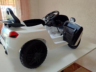 waikiki dečije kosulje: Električni automobil za decu – “Audi RS8”, bela boja - Realističan — 6