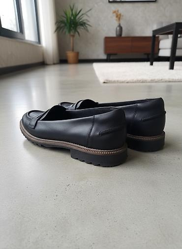 Мокасины и лоферы: Лоферы, 38, Clarks, Б/у, цвет - Черный, Самовывоз — 1