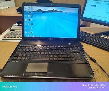 nvidia: Fujitsu noutbuku Tam işlək vəziyyətdə Prosessor: İ5 Ram: 8 GB HDD — 4