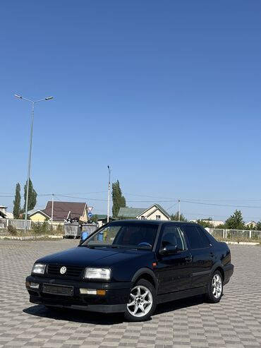 койго алмашам: Volkswagen Vento: 1992 г., 1.8 л, Механика, Бензин, Седан