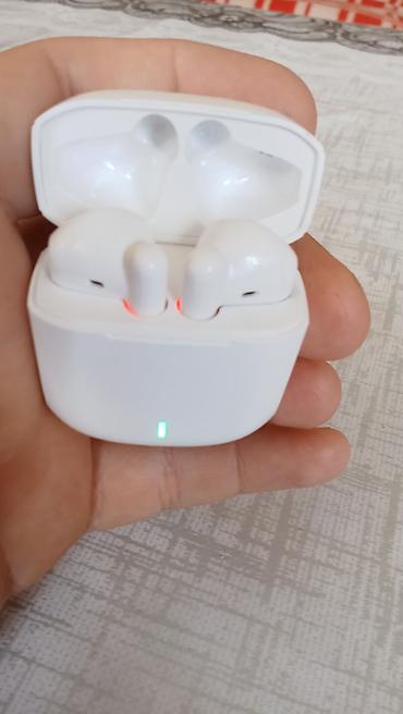 Audio: Bluetooth qulaqcıq az işlənib tam işləkdir yaxşı zaryatka saxlayır — 2