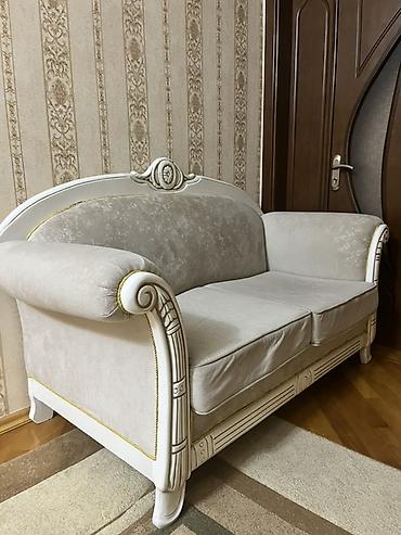 salon divan: Klassik üslubda 3 parçalı yumşaq mebel dəsti - Tərkib: 2 nəfərlik — 3