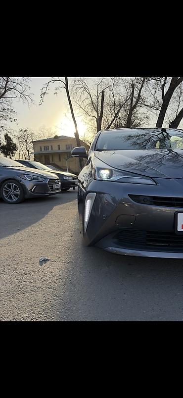 byd e2 2025: Toyota Prius: 2021 г., 1.8 л, Бензин, Лифтбек — 7