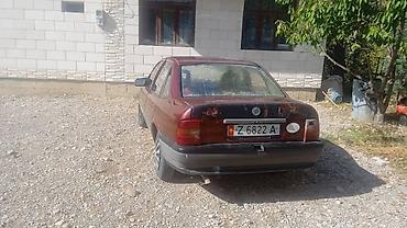Opel Vectra: 1992 г., 1.6 л, Кол менен иштөөчү, Бензин, Седан — 5