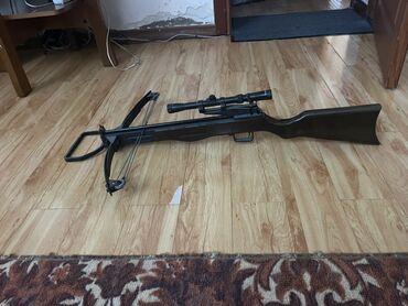 продаю в связи с переездом: Арбалет плечевой с прикладом и оптическим прицелом. Особенности: -