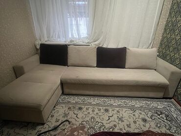 мягкий диван угловой: Угловой диван, цвет - Бежевый, Б/у