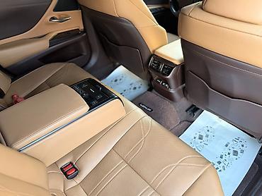 Lexus: Lexus ES: 2019 г., 2.5 л, Вариатор, Гибрид, Седан — 10