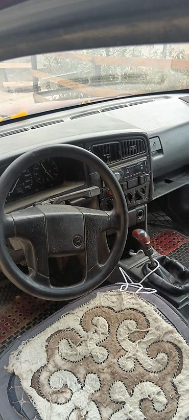 к3 2018: Volkswagen Passat: 1988 г., Седан — 4