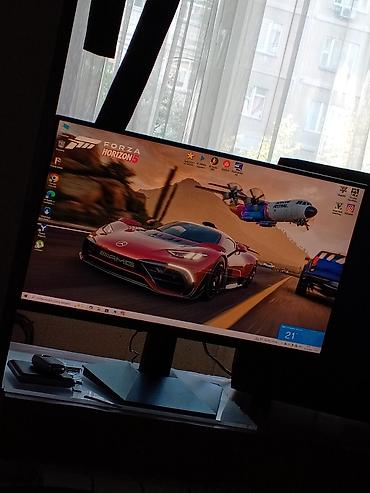 surface studio: Компьютер, ядер - 4, ОЗУ 8 ГБ, Игровой, Б/у, Intel Xeon, AMD Radeon RX 580, SSD — 5