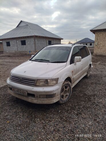 авто машина сатылат: Mitsubishi Chariot: 1999 г., 2.4 л, Типтроник, Бензин, Вэн/Минивэн