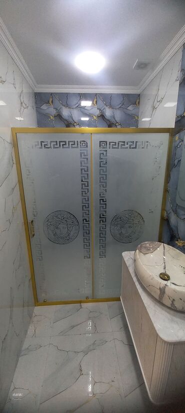 Duş kabinaları, arakəsmələr: Yeni Arakəsmə, Künc üçün, Pulsuz çatdırılma — 9