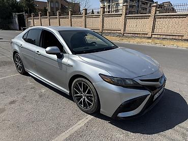 corolla 2016: Toyota Camry: 2021 г., 2.5 л, Автомат, Гибрид, Седан — 2