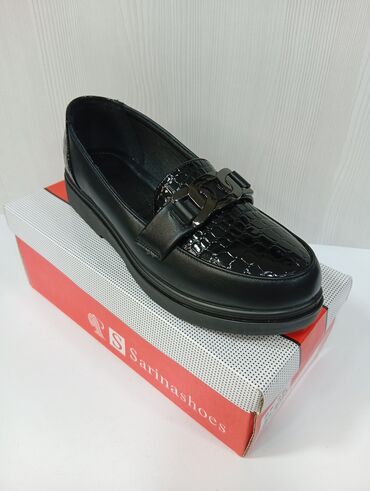 домашние женские тапочки из овчины: Qadın loaferləri – Sarinashoes - Rəng: qara - Üst material: parlaq