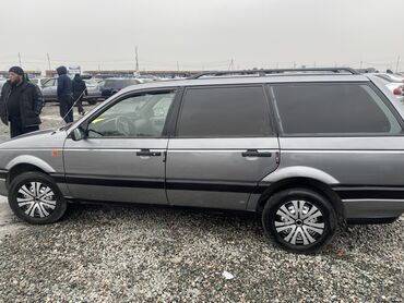 Volkswagen: Volkswagen Passat Variant: 1990 г., 1.8 л, Механика, Бензин, Универсал