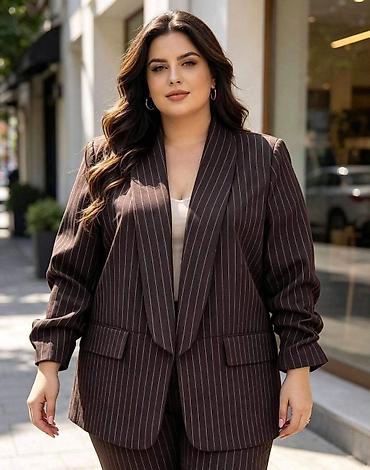elipsa bluze: BIG SIZE SAKOI
Vel: 42-50
Cena: 4100 dinara
Uvoz Turska — 1