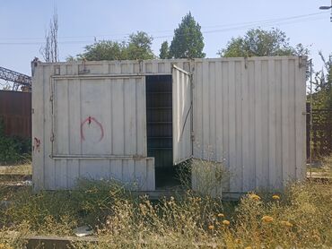 продаю контейнер дордой восток: 20 тоный контейнер размер 5 на 2,5 метра высота 2,60 подойдёт под