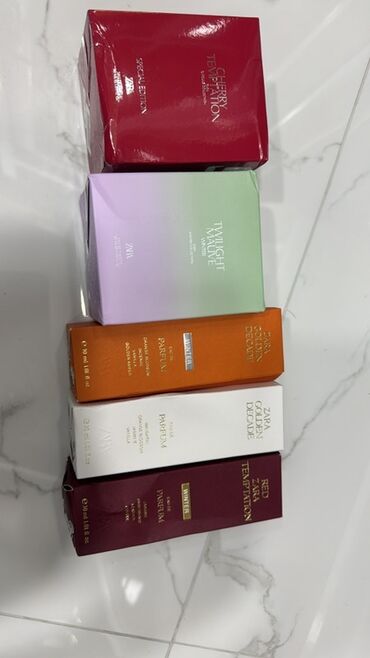 детская пена для ванны: İstəyən əlaqə saxlasın.orginaldı slavakyafsn gəlir zara parfumları