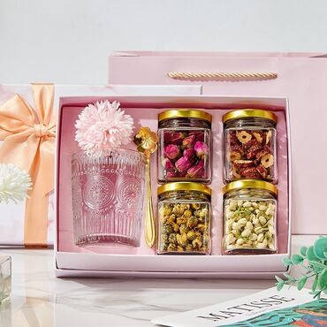 ромашки цветы: Подарочный набор Розовый • Коробка, Сумка • Бокал с росписью (стекло)