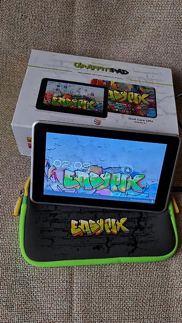 Tableti: Easypix GraffitiPAD tablet + zaštitna futrola Karakteristike: - — 12