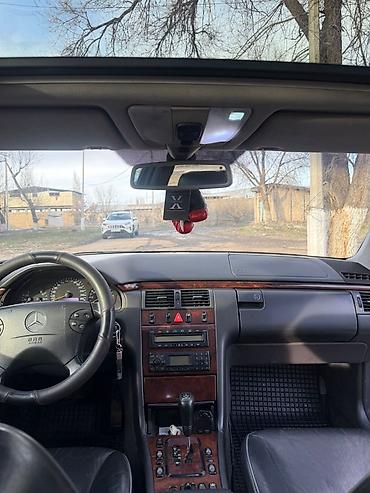 Mercedes-Benz: Mercedes-Benz E-Class: 1999 г., 3.2 л, Автомат, Бензин, Седан — 10