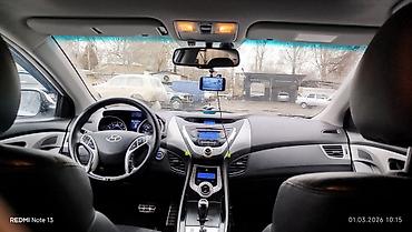 Hyundai: Hyundai Elantra GLS sedan - Kuzov: sedan, ağ rəng - Mühərrik: benzin — 7