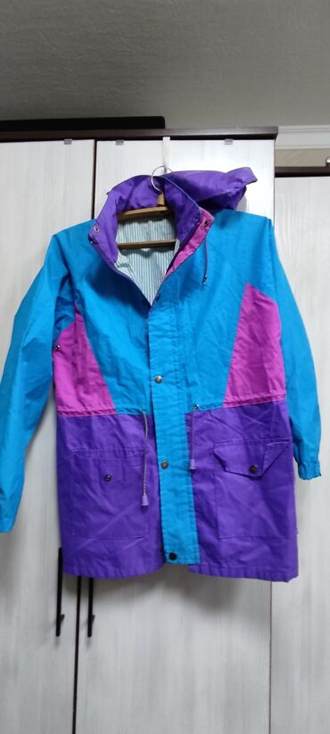 куртка дождевик: Ветровка, Осень-весна, С капюшоном, S (EU 36), M (EU 38), L (EU 40)