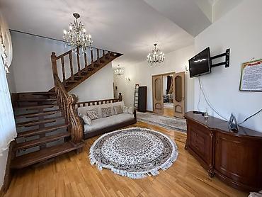 Продажа коттеджей и домов: Район Ташрабат Матросова/Медерова 3 уровневый особняк 📍 р-н — 11