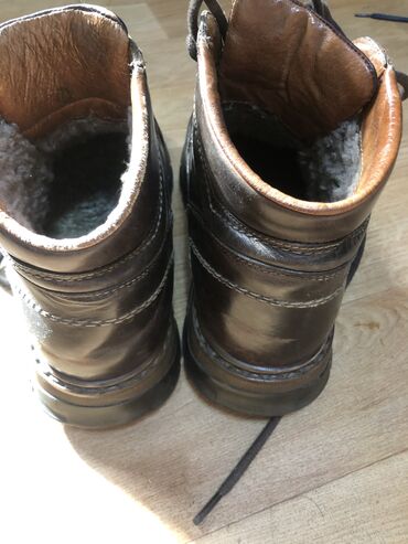 Ботинки: Продаю ботинки чистая кожа Фирменные original Размер 43 Тел — 5