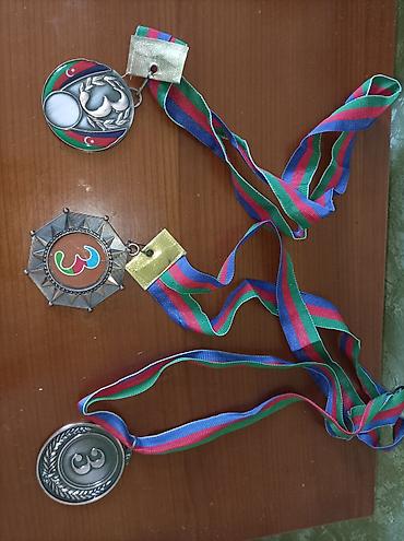 rubik kubu: Məhsul: Medal kolleksiyası – müxtəlif idman/yarış ödülləri Qızıl 6 — 2