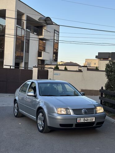 тико автомобиль: Volkswagen Jetta: 2001 г., 2 л, Автомат, Бензин, Седан