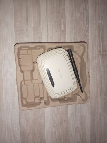 sazz internet paketleri: TP-Link markalı TL-WR740N model simsiz N router. Bu router 150Mbps